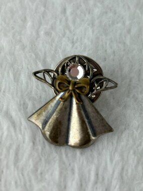 Vintage Kay’s Creations Silver Tone Layered Guardian Angel Lapel Pin